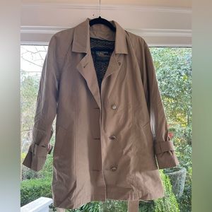 London Fog vintage short Trench Coat - size 6, detachable lining + cool buttons